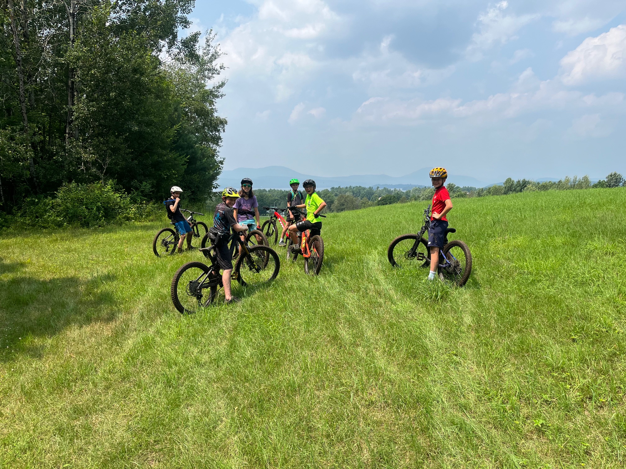 Mud City Adventures Mountain Bike Camp is an adventure filled 3-day 1-night excursion featuring introductory mountain biking and beginner lessons. Once you're comfortable on the beginner trails, we'll progress as much as the kids want to, within reason of course. 